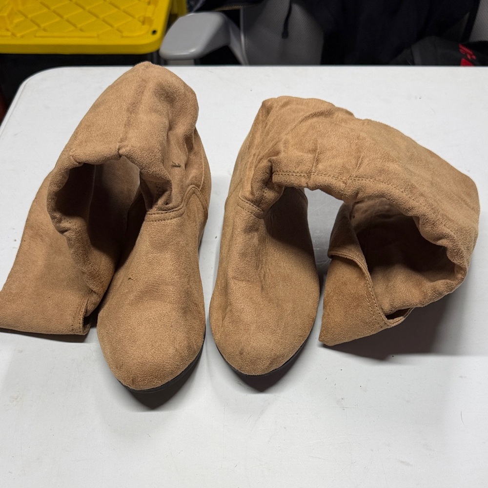 Alba Kids Light Brown Suede Boots